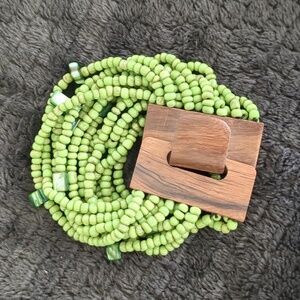 Hand-made in Mexico green bead bracelet with exotic wood clasp